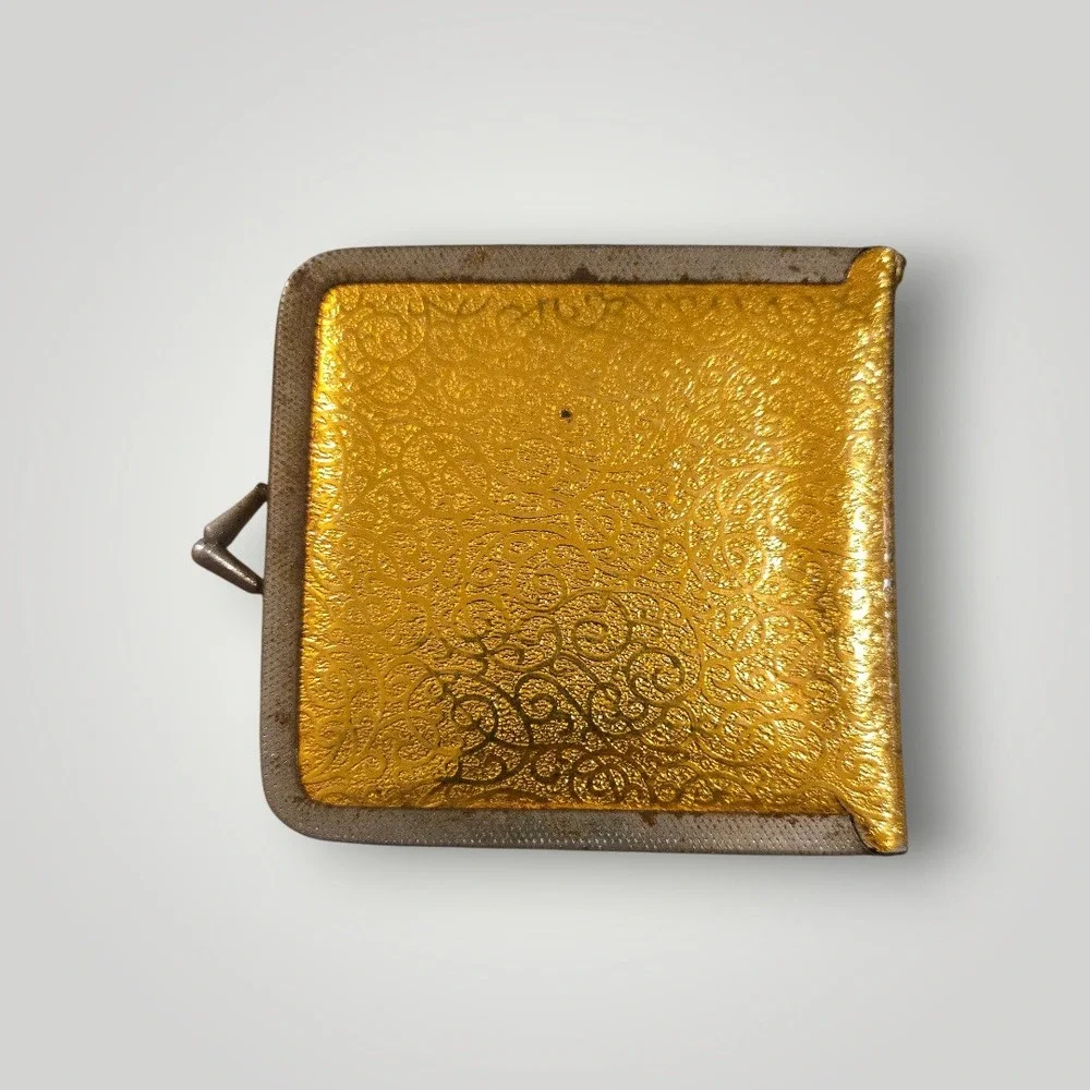 VTG Gold Embossed Folding Compact Double Mirror Wallet Styl 4